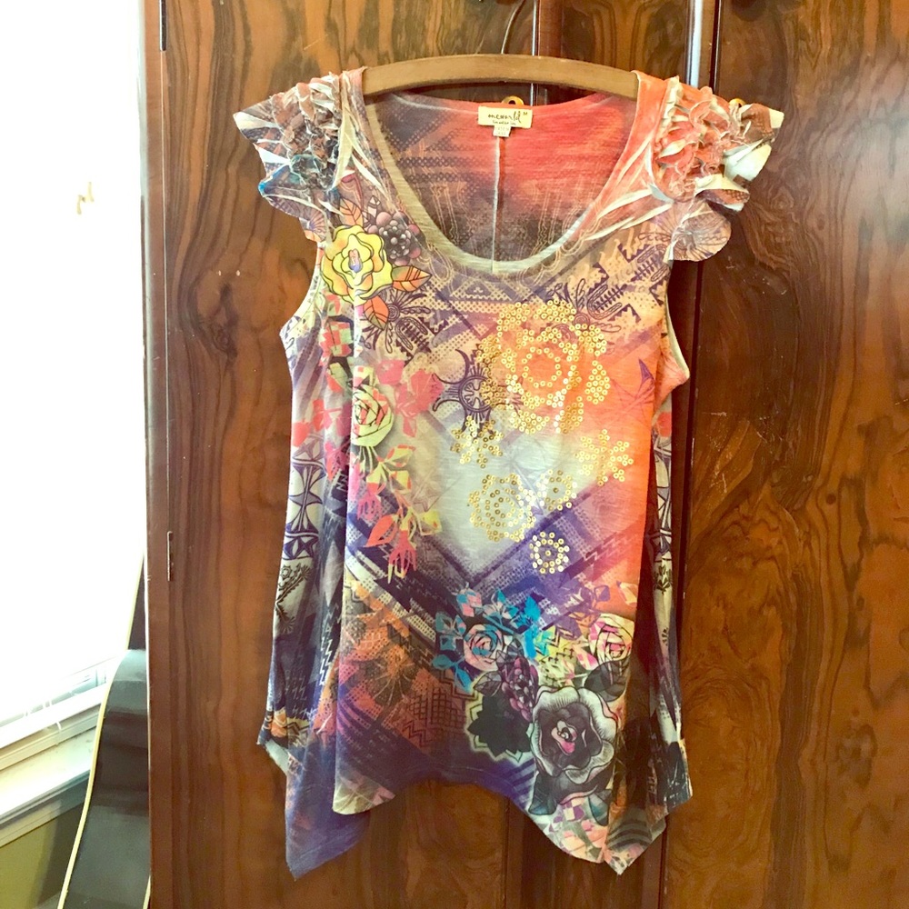 Colorful cap-sleeved top.